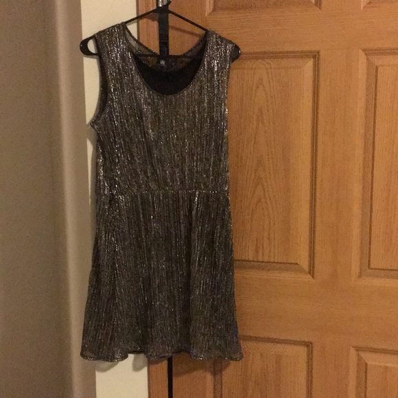 Dress-Metallic Gold & Silver Chiffon Mini Shift - Picture 1 of 5